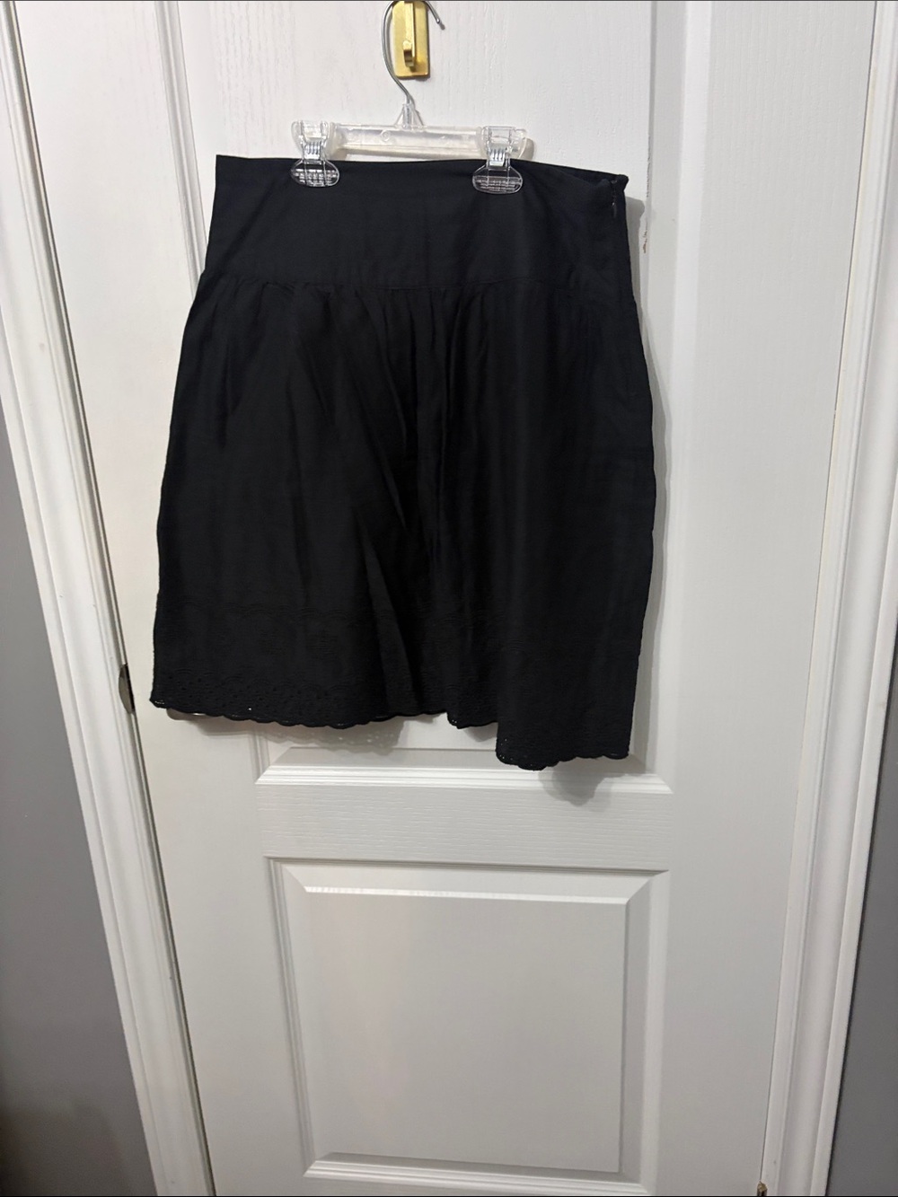 ALFRED SUNG Black Mini Skirt with Scalloped Hem